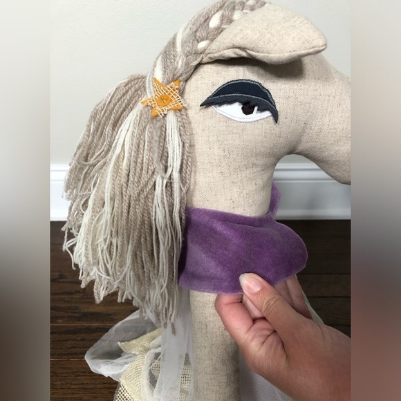 *LIKE NEW* Pottery Barn Kids 28” Everly Magical Princess Horse Linen Plush - Picture 10 of 10